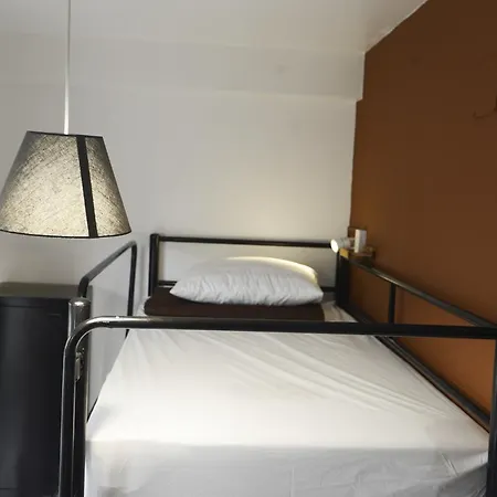 6Feet Hostel